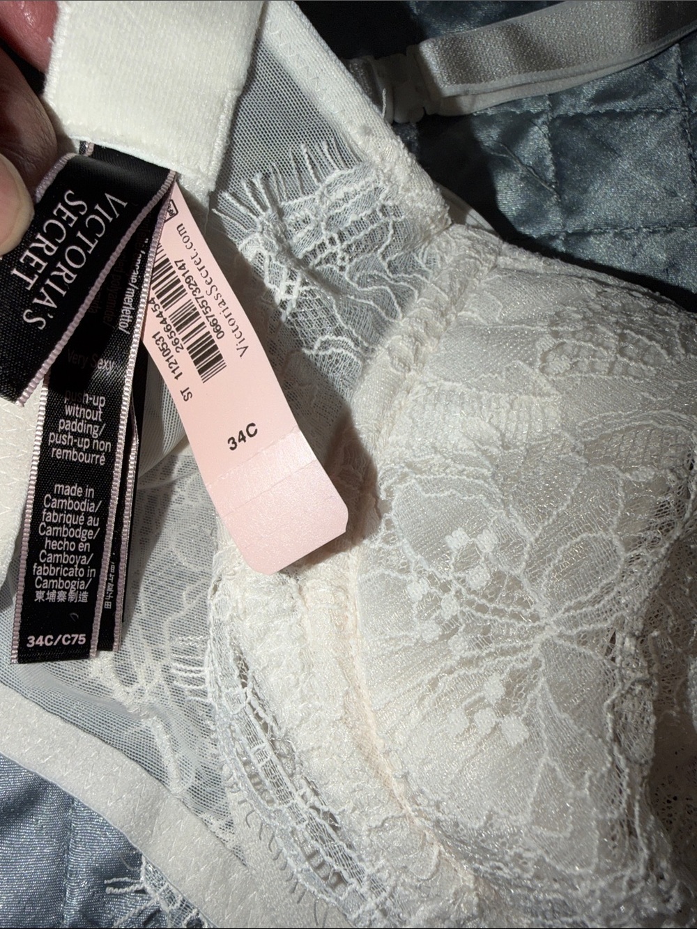 Victoria Secret Very Sexy  Lace Underwire Bra Shine Logo
Straps push-up bra - Picture 7 of 8